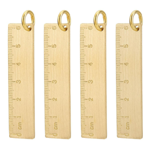4 reglas pequeñas de metal de 6 cm de latón dorado recto, herramienta de medición métrica, decoración de llavero, adornos, colgantes, regla, marcapáginas, llaveros